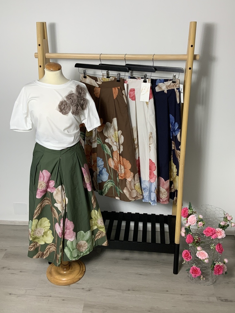 Bl.2117-C12 Hose lang mit Blumen