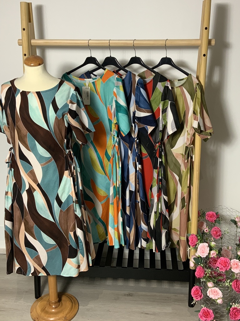 19S. 4905 Kleid Größe bis 40