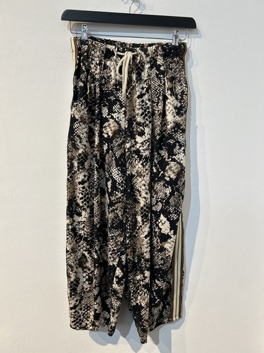 [P0001480] LA.AUT.VI 38280YFELP Hose